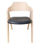 sillon-jarsy-madera-de-hevea-natural-similpiel-negra